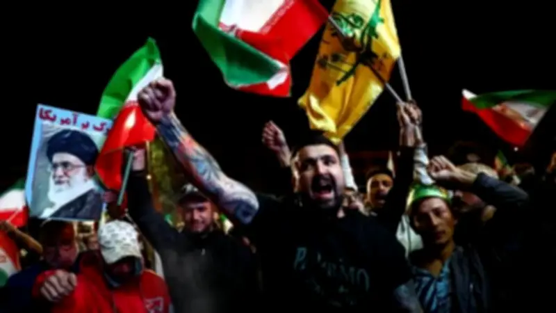 مظاهرات في طهران ترفع شعارات معادية لأمريكا وإسرائيل بعد وقف إطلاق النار