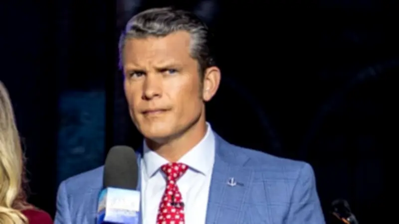 وزير الحرب الأمريكي: إيران توسلت لوقف إطلاق النار بعد تدمير دفاعاتها الجوية بالكامل