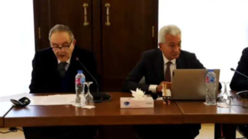 غرفة الإسكندرية تبحث مع جامعة شرق لندن تعزيز التعاون في تكنولوجيا المعلومات والاستثمار