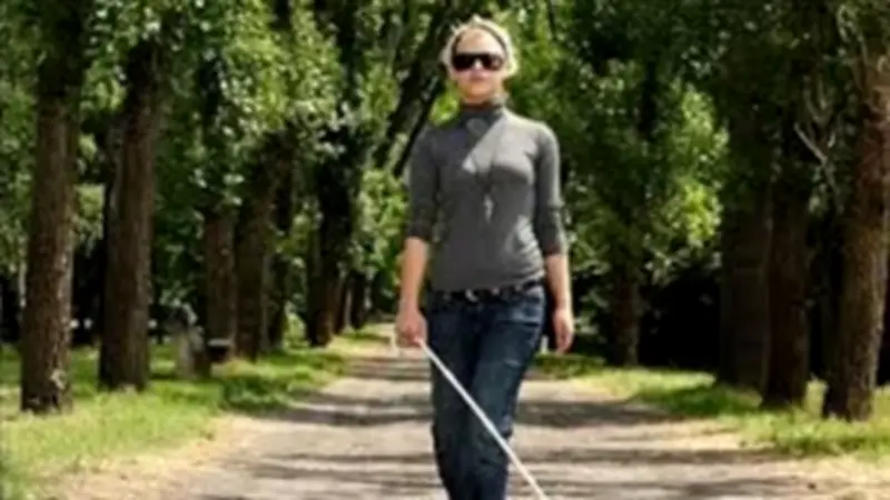 تفسير رؤية الكفيف في المنام: دلالات نفسية وروحية متعددة الأوجه