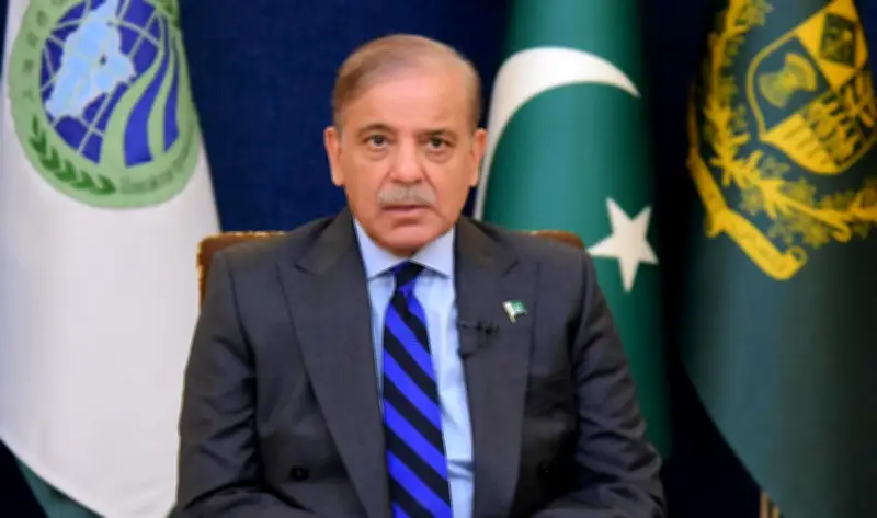 رئيس وزراء باكستان يدعو لوقف إطلاق النار بين طهران وواشنطن بعد هجمات متبادلة