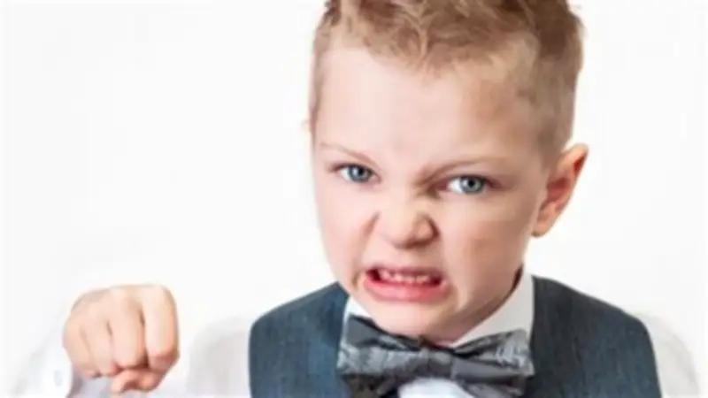 كيف تتعامل مع الطفل العنيد؟ نصائح ذهبية من استشارية نفسية