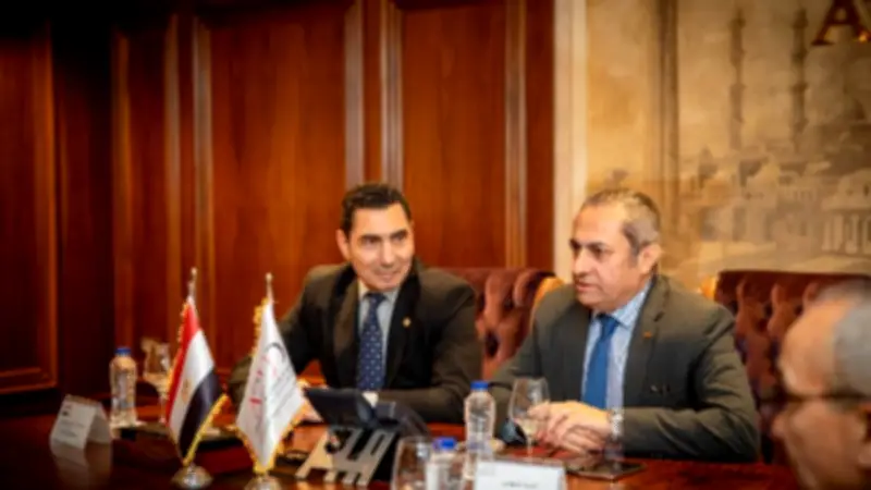 وزير الشباب والرياضة يلتقي رئيس شركة العاصمة الإدارية لتعزيز التعاون في تطوير الرياضة المصرية