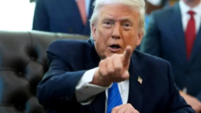 خبير اقتصادي يحذر: التصعيد العسكري يهدد بإغراق الأسواق العالمية في اضطرابات جديدة