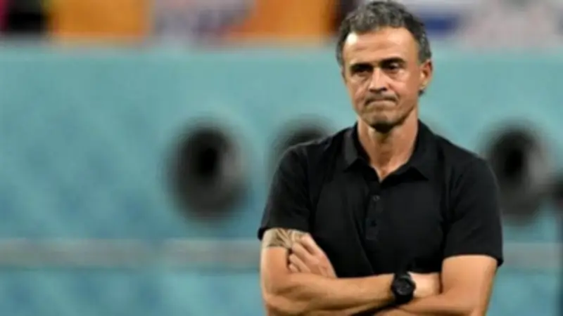 إنريكي يعبر عن خيبة أمله رغم فوز باريس سان جيرمان على ليفربول في دوري الأبطال