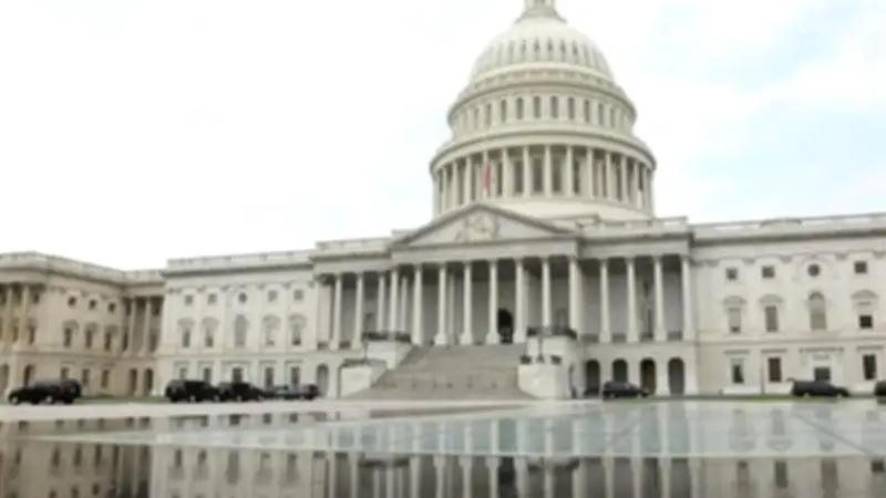 الديمقراطيون الأمريكيون يدفعون نحو تفعيل التعديل الخامس والعشرين لعزل ترامب بعد تهديدات إيران