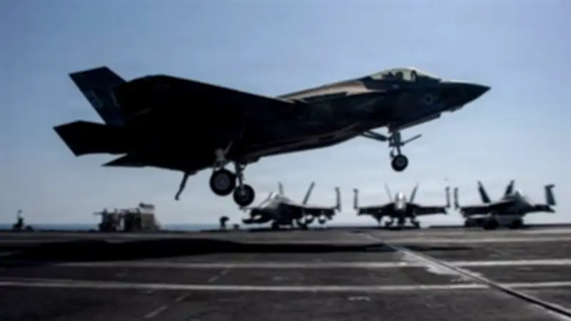 ترامب يؤكد بقاء القوات الأمريكية في إيران ويحذر من تصعيد عسكري غير مسبوق