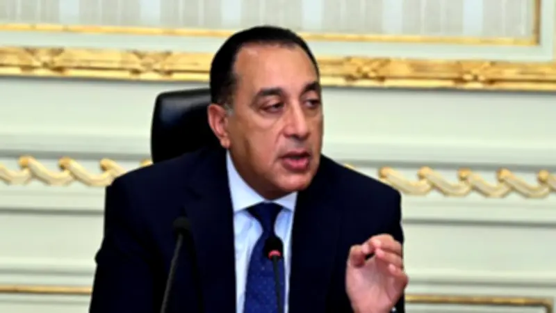 رئيس الوزراء يرأس اجتماع الحكومة الأسبوعي لمناقشة الملفات الخدمية والاستثمارية