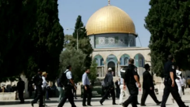 مستوطنون يقتحمون المسجد الأقصى بعد إعادة فتحه في تصعيد خطير بالقدس المحتلة