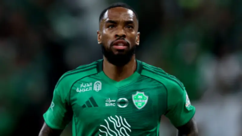 عقوبة قاسية تهدد إيفان توني بعد تصريحاته النارية ضد حكم مباراة الأهلي والفيحاء