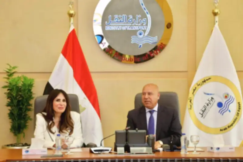 وزيرا النقل والإسكان يناقشان آلية تنظيم التنقل في المجتمعات العمرانية الجديدة