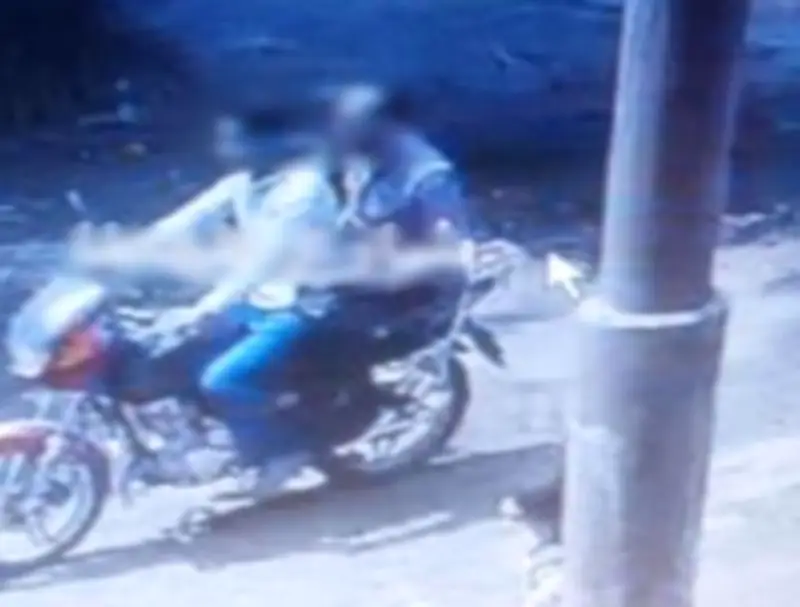 دراجة نارية تصطدم بطفل وتختفي قبل أن يكتشف الأمن الجاني