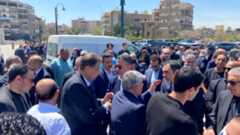 تشييع جثمان والد زوجة وزير التموين من مسجد العلي العظيم بمصر الجديدة
