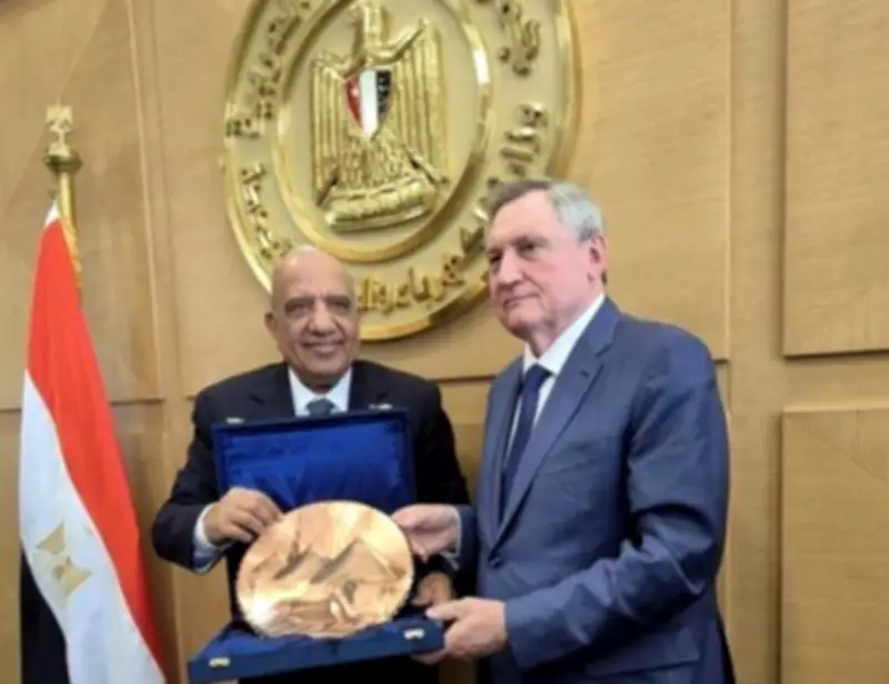 مباحثات مصرية روسية لتعزيز التعاون في مجالات الطاقة والصناعة والنقل