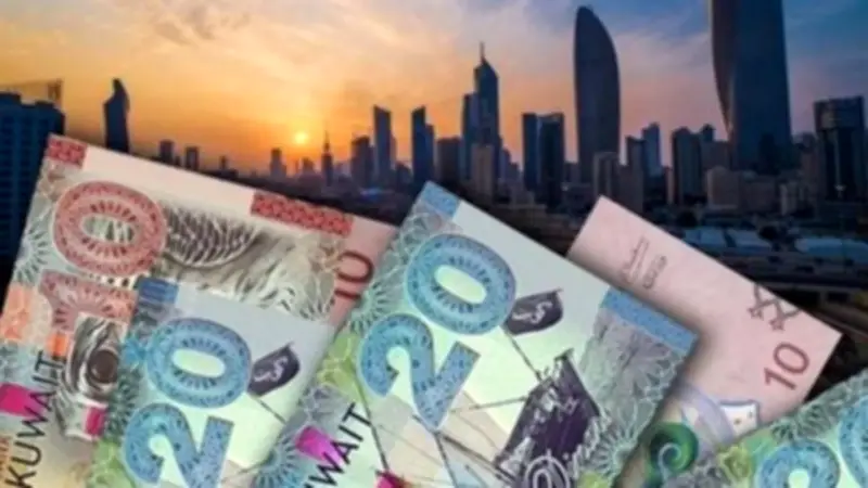 تراجع سعر الدينار الكويتي أمام الجنيه في البنوك المصرية مساء اليوم الخميس