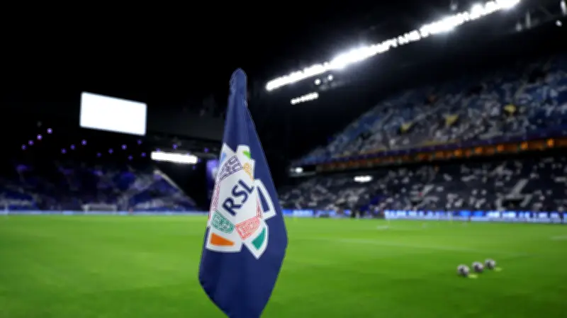 خبير تحكيمي يفجر مفاجأة: الأهلي كان سيتصدر الدوري السعودي بدون أخطاء الجزاء