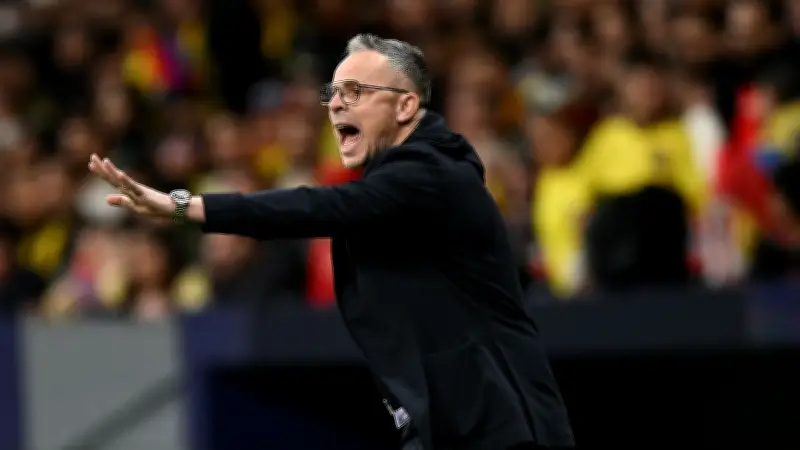 عملية جراحية للاعب المغربي زكريا أبو خلال تثير قلق المدرب وهبي قبل كأس العالم