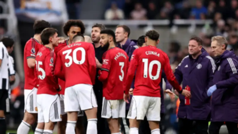 أسطورة إيطاليا تنتقد بيع مانشستر يونايتد لسكوت مكتوميناي: 'خطأ تاريخي'