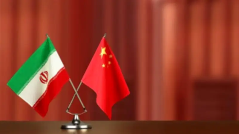 الصين تفتح مخرجًا دبلوماسيًا لإيران وسط تصاعد التوترات الأمريكية مع حلف الناتو