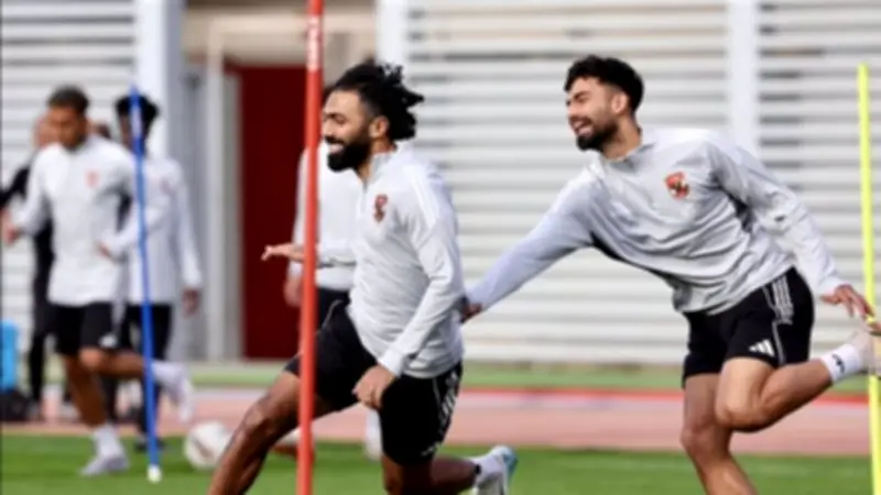 الأهلي يختتم تدريباته استعدادًا لمواجهة سموحة في الدوري الممتاز
