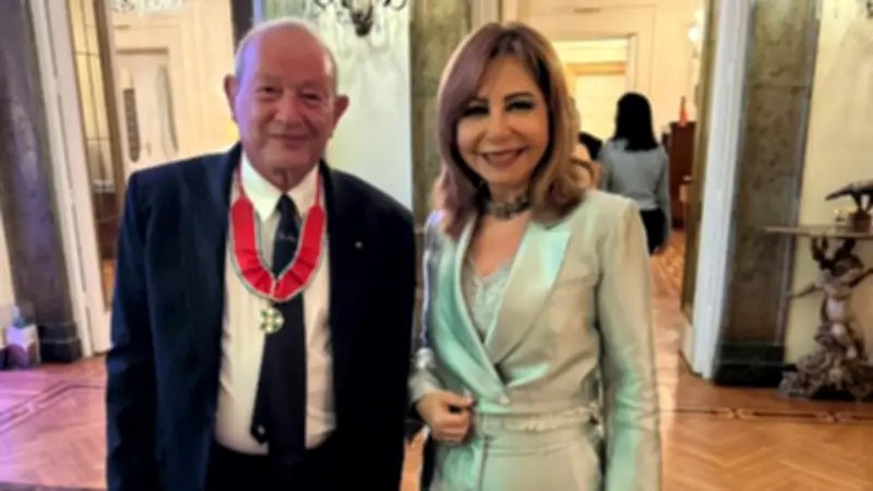 لميس الحديدي تهنئ نجيب ساويرس بحصوله على وسام نجمة إيطاليا الرفيع