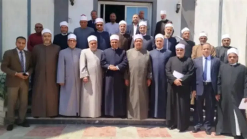 رئيس منطقة الإسماعيلية الأزهرية يشارك في اجتماع تطوير التعليم بالغردقة