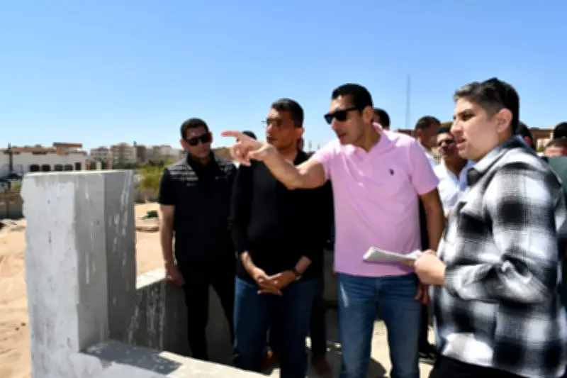 وزير الرياضة ومحافظ البحر الأحمر يتفقان على تطوير معسكر سفاجا الرياضي