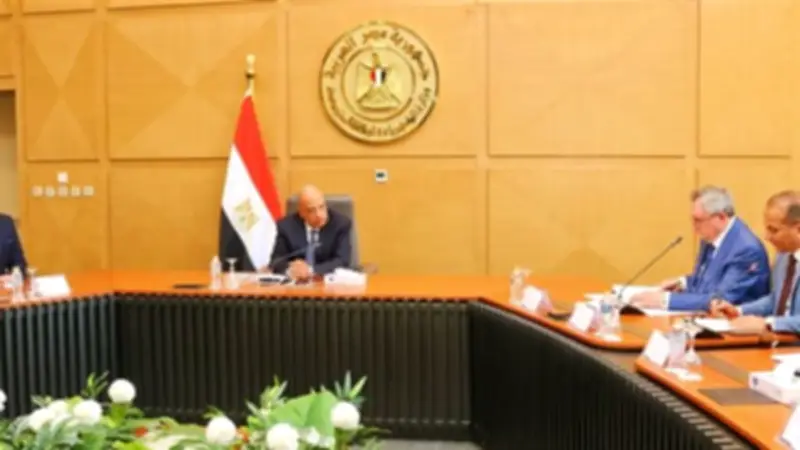 وزير الكهرباء يبحث مع وفد روسي مستجدات مشروع محطة الضبعة النووية