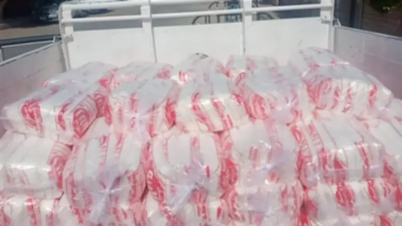 استقرار أسعار السكر في السوق المحلية اليوم الجمعة مع تفاوت حسب النوع والعلامة التجارية