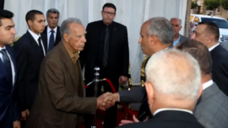 محافظ كفر الشيخ يؤدي واجب العزاء في نائب رئيس محكمة النقض المستشار عصام خليل