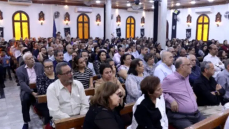 صلوات بصخة الصلبوت بالجمعة العظيمة في كنيسة السيدة العذراء بشبرا