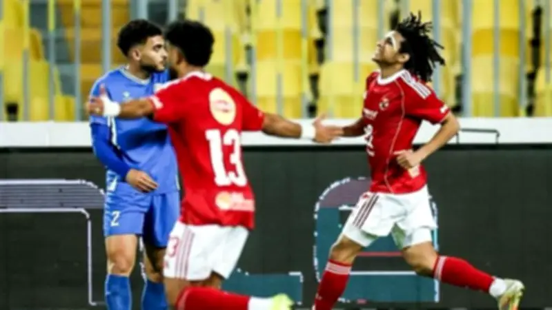 الأهلي يواجه سموحة مع صافرة محمود ناجي: إحصاءات وتوقعات للمباراة الحاسمة