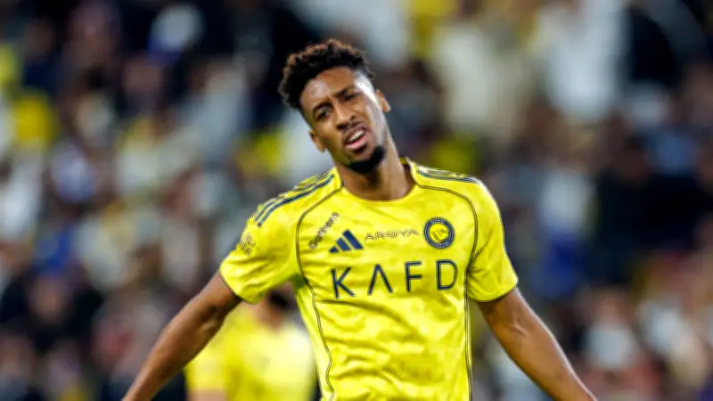 جيسوس يثير الشكوك حول مشاركة كومان في مواجهة الأخدود بدوري روشن السعودي