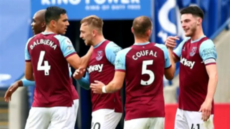 وست هام يونايتد يتقدم على وولفرهامبتون بهدف مبكر في الدوري الإنجليزي