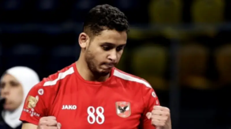 لاعب الأهلي يكشف سر الفوز بالرباعية المحلية ويوجه الشكر للجماهير