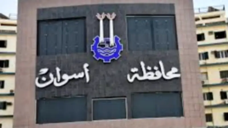 محافظة أسوان تنفي وجود عجز في المواد البترولية وتوضح أسباب التكدس بالمحطات