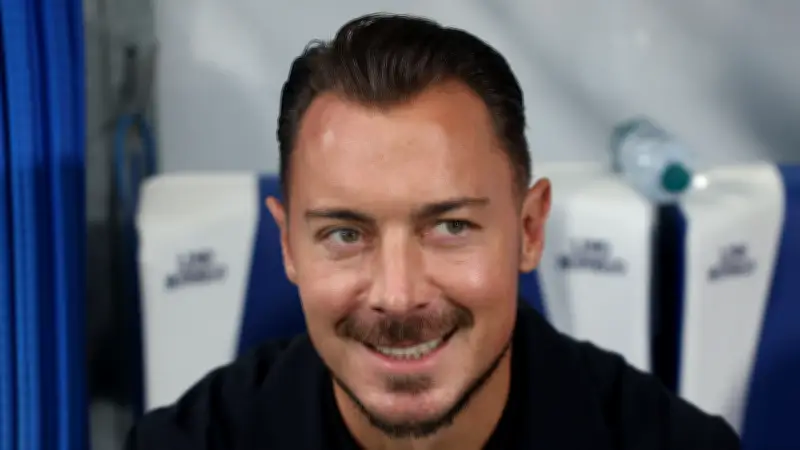 مدرب تونسي يهاجم يايسله: يعيش دور الضحية ويستخدم شماعة التحكيم في دوري روشن