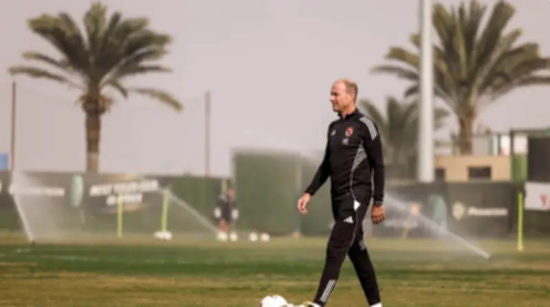 برنامج تدريبي مكثف لتجهيز جوكر الأهلي لمواجهتي بيراميدز والزمالك