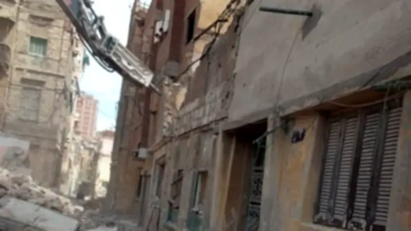 إزالة عاجلة لعقارات متهالكة في غرب الإسكندرية لضمان سلامة المواطنين