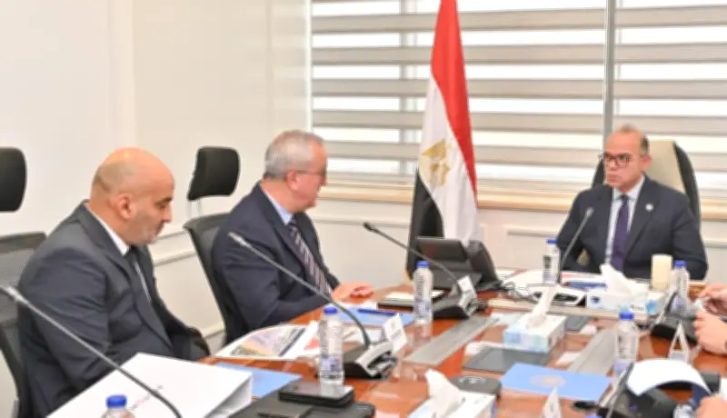 وزير الاستثمار: الدولة تضع توطين الصناعة ونقل التكنولوجيا في مقدمة أولوياتها