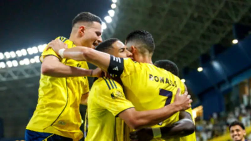 الأخدود يحاول حرمان النصر من رقمين تاريخيين في دوري روشن السعودي