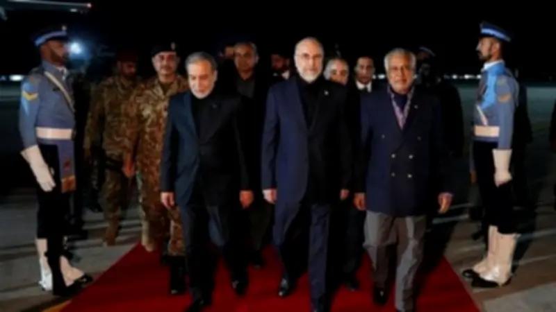 انطلاق المحادثات الأمريكية الإيرانية رسمياً في إسلام آباد بحضور باكستان