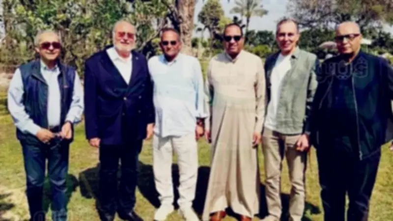 تفاعل واسع في الشرقية بعد زيارة الملك أحمد فؤاد لقرية السعديين وصلاة الجمعة بمسجد محمد علي