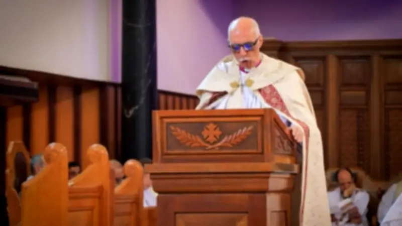 رئيس أساقفة الكنيسة الأسقفية: القيامة تكشف ضعف الإنسان وتخلق هوية جديدة