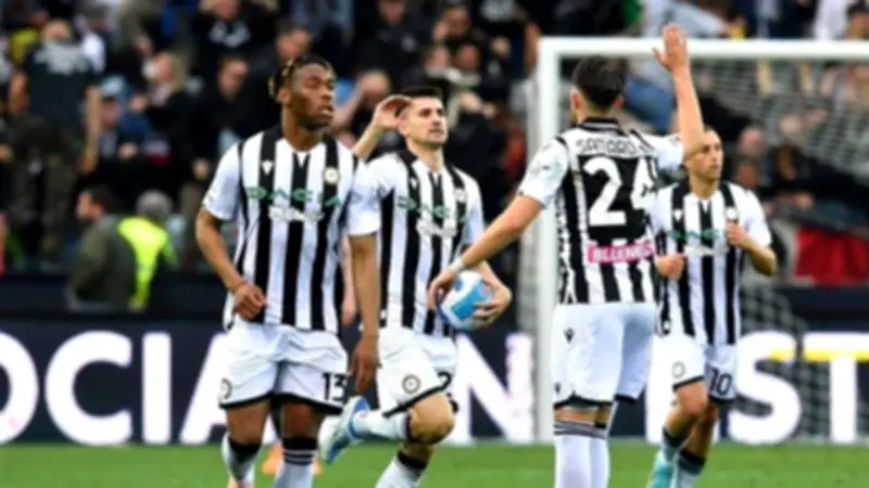 خبير اقتصادي: خروج الأموال الساخنة يزيد الضغط على الجنيه والتضخم يتأثر بالاستهلاك الموسمي