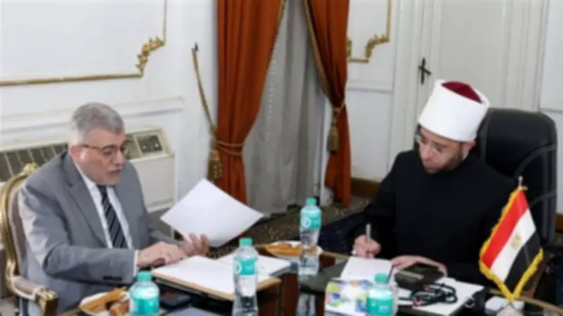 الأزهري يوجه قيادات هيئة الأوقاف لتعزيز الاستثمارات وتنمية الموارد الوقفية