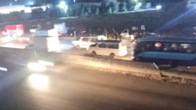 حادث انقلاب دراجة نارية بطريق مصر الإسكندرية الزراعي يوقع شابين مصابين في القليوبية