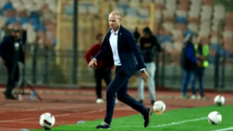 عماد النحاس ينتقد توروب: مدرب أوروبي لا يفهم قيمة النادي الأهلي في الأزمات