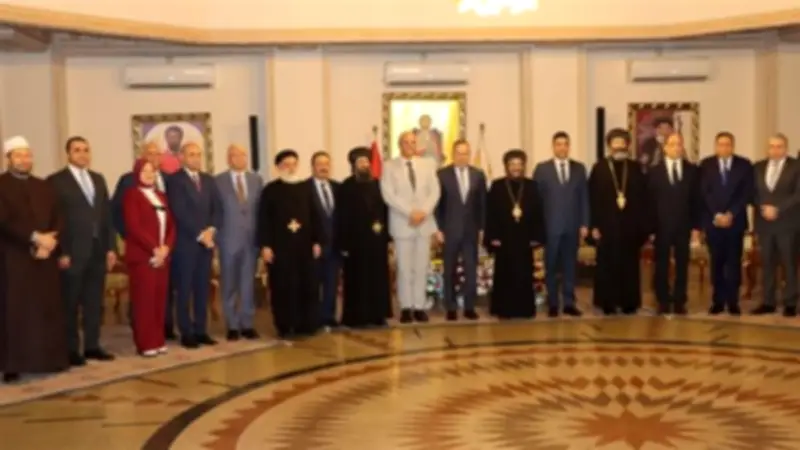 وزير التعليم العالي يزور الكنيسة المرقسية بالإسكندرية لتهنئة الأقباط بعيد القيامة المجيد