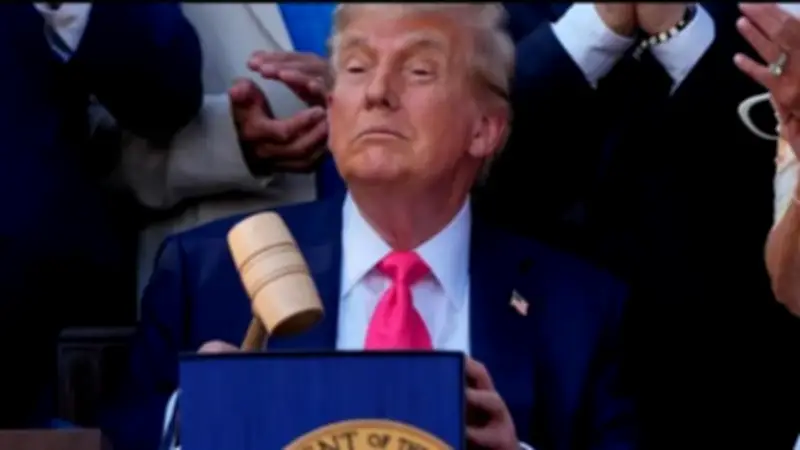 ترامب يحذر الصين من عواقب نقل أسلحة لإيران.. وسفارة بكين تنفي التقارير